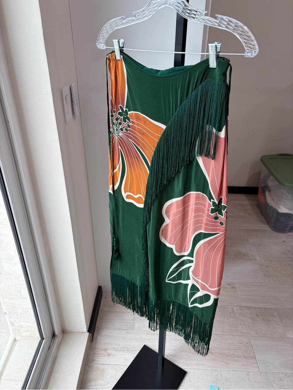 Farm Rio: Green Honolulu Flowers Fringe
Maxi Skirt - Picture 4 of 10
